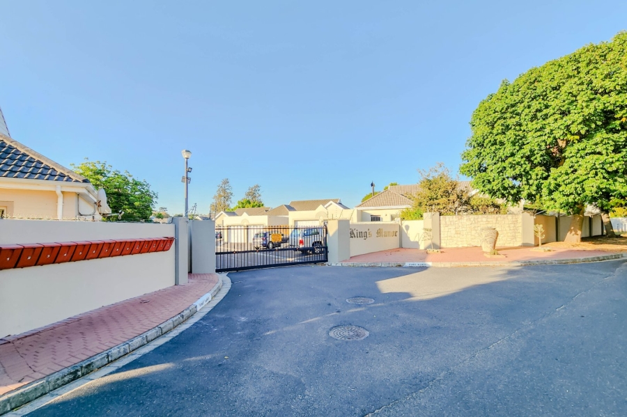 To Let 3 Bedroom Property for Rent in Sonstraal Heights Western Cape